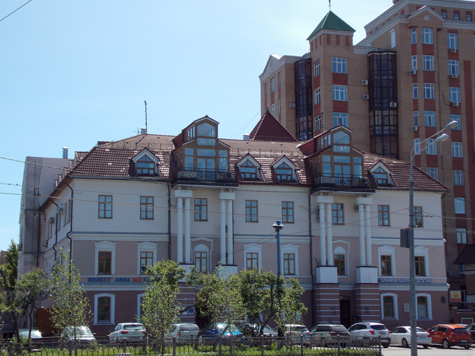 Главное здание Центральной крещено-татарской школы (Казань))